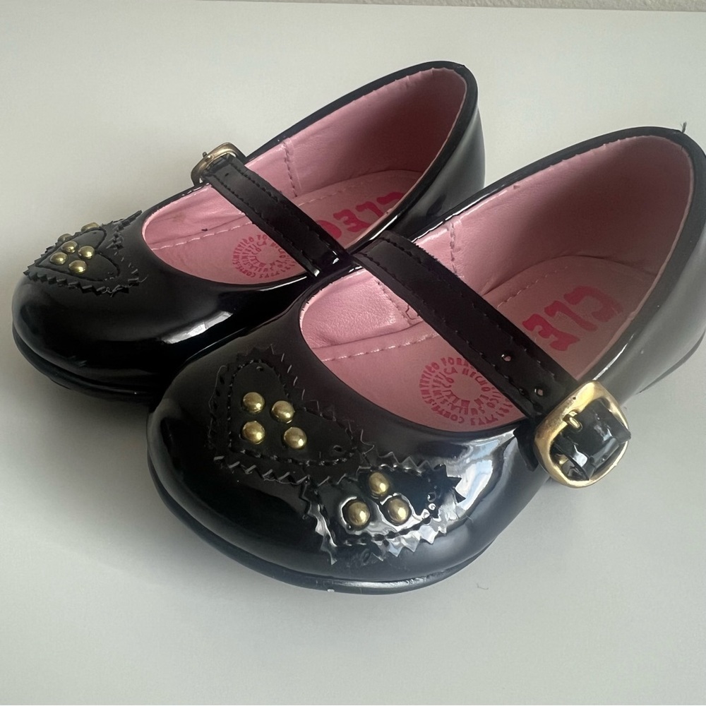 Cleo Baby Dress Shoes, Black with heart| size 5T